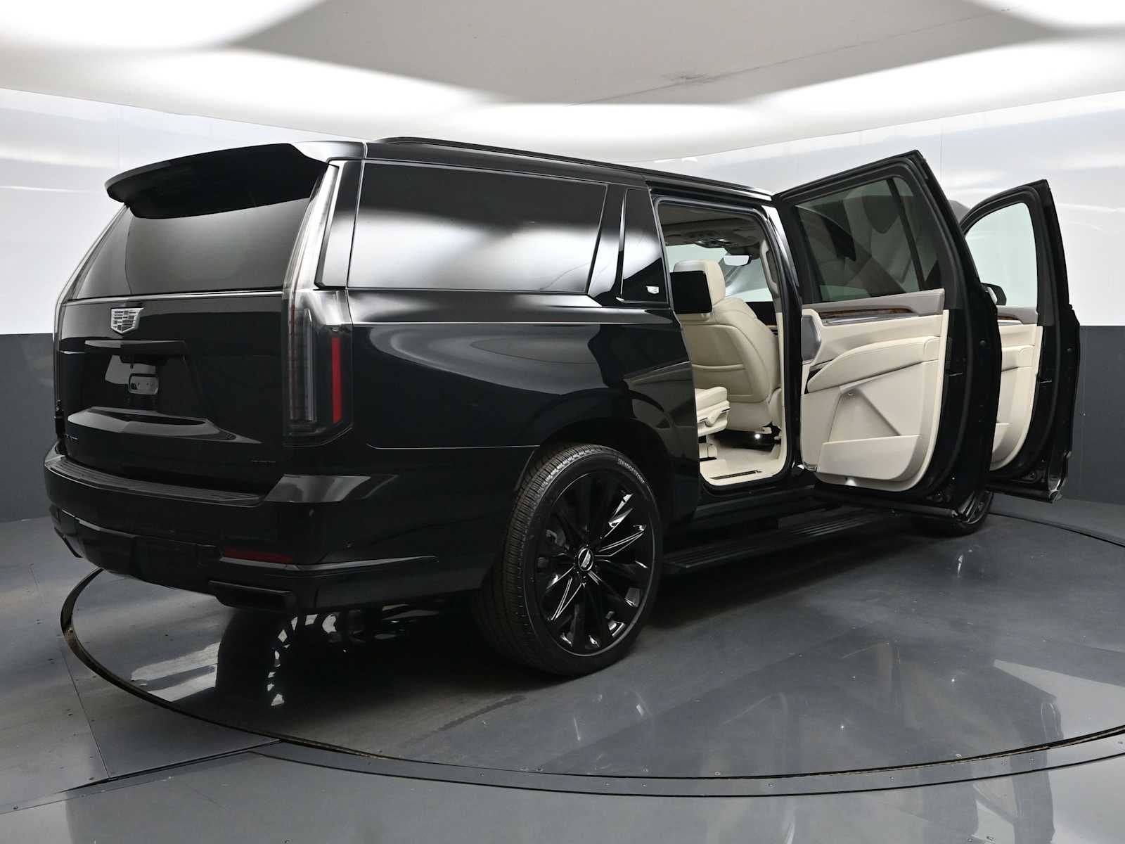 2025 Cadillac Escalade ESV Sport Platinum