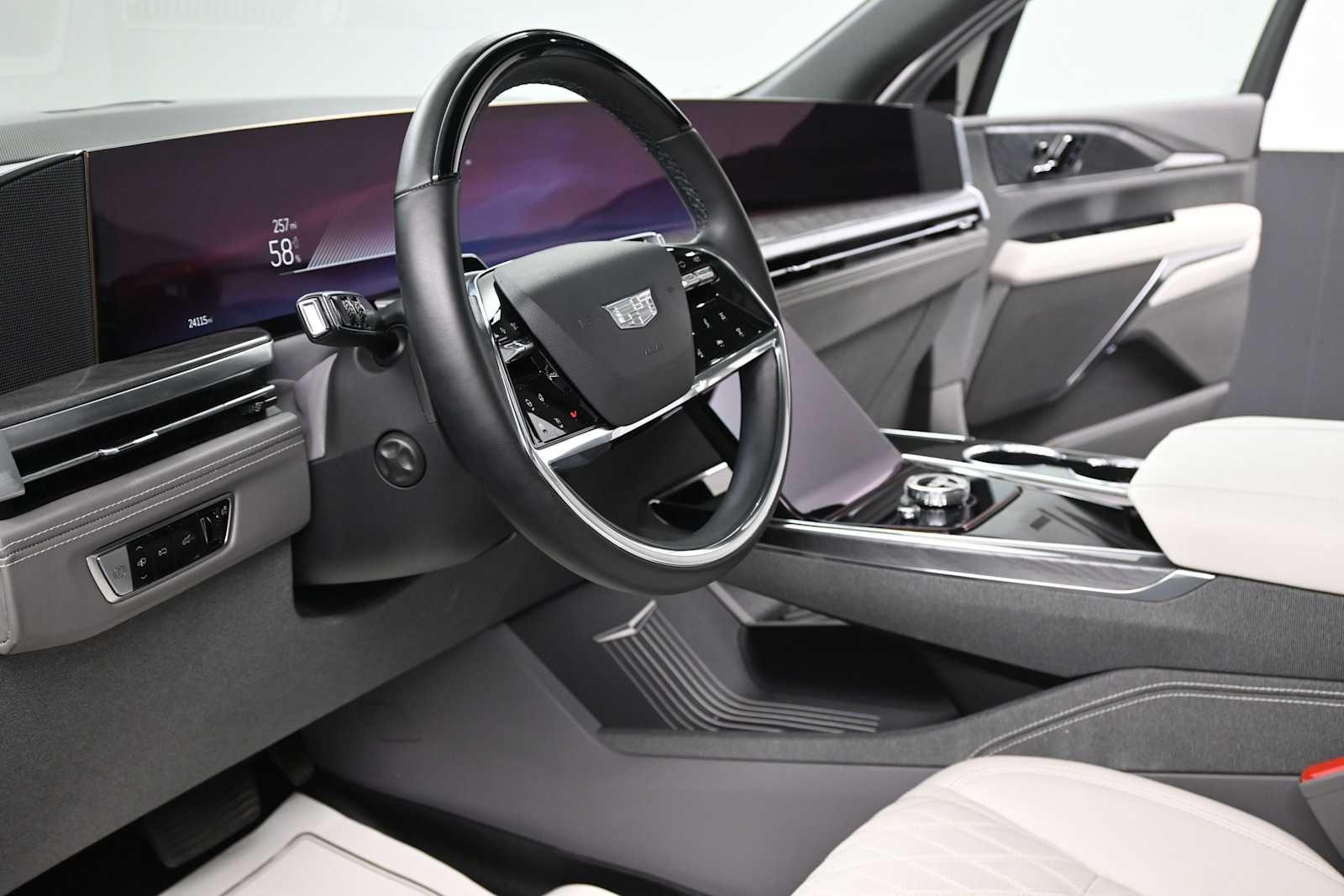 2025 Cadillac ESCALADE IQ Sport 1