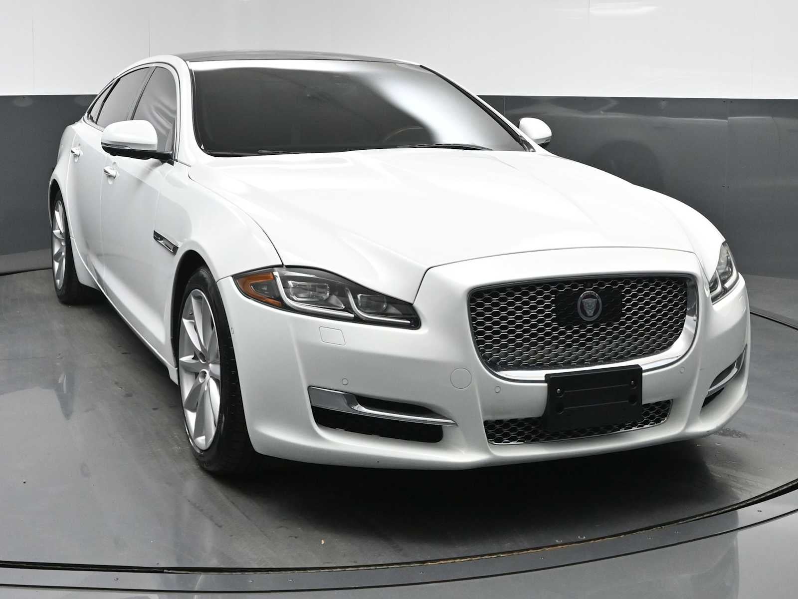 2017 Jaguar XJ XJL Portfolio AWD's photo