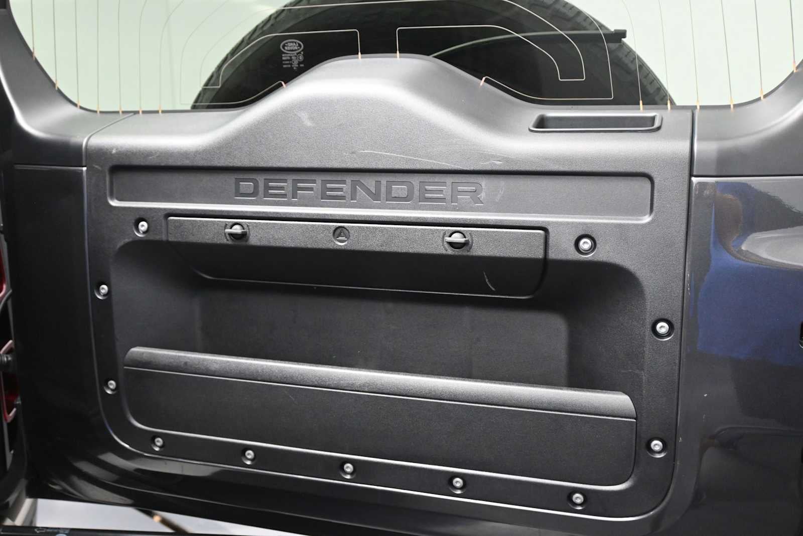 2023 Land Rover Defender 110 X-Dynamic SE