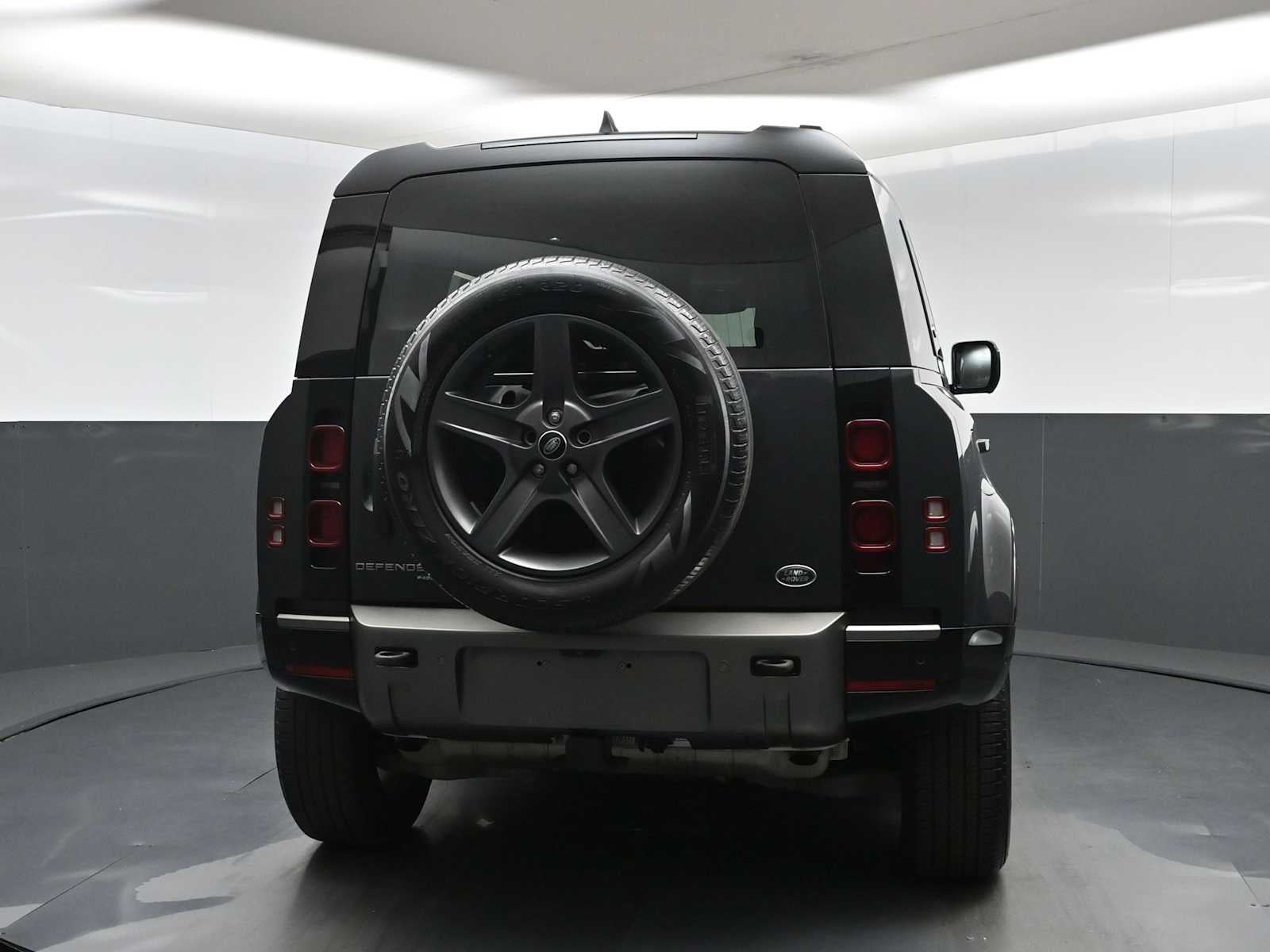 2023 Land Rover Defender 110 X-Dynamic SE