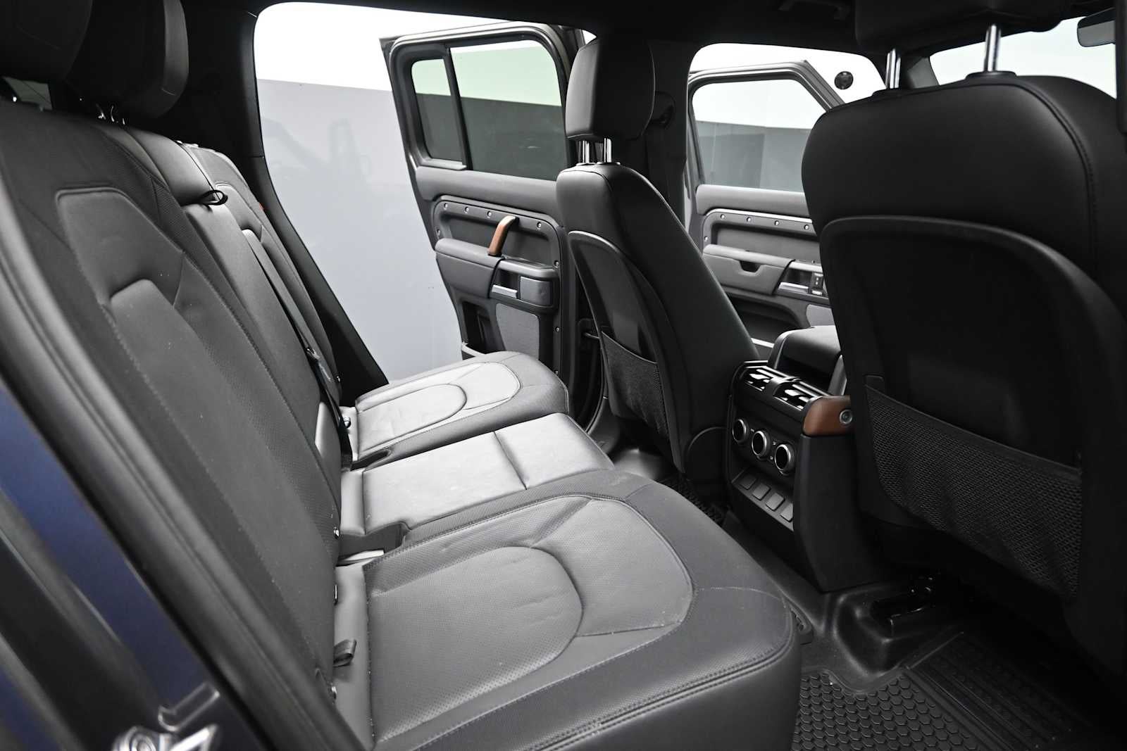 2023 Land Rover Defender 110 X-Dynamic SE