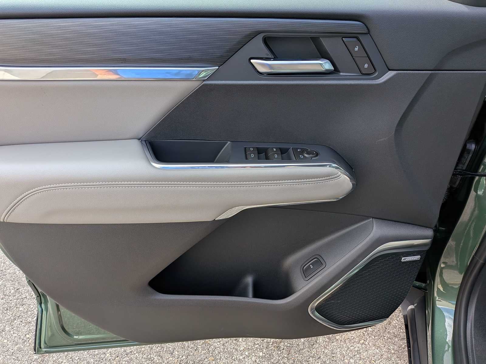 2027 GMC Acadia AWD Elevation