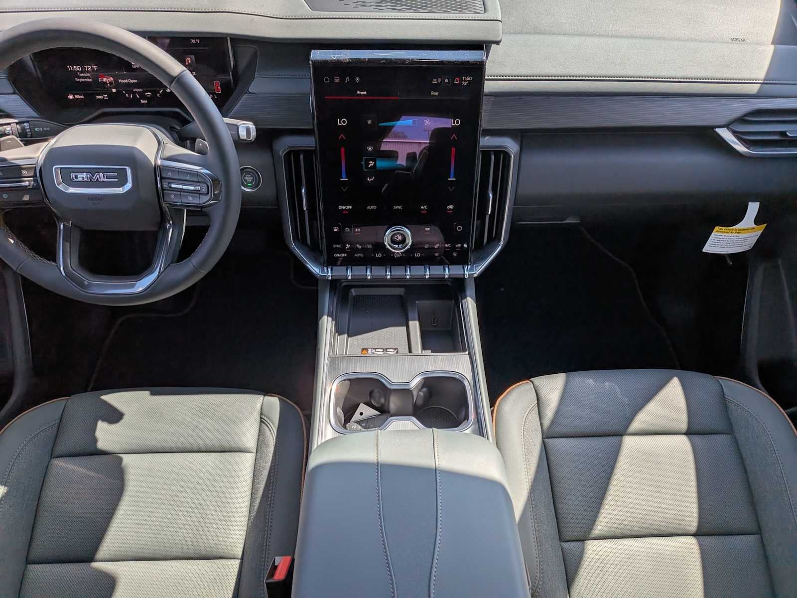 2027 GMC Acadia AWD AT4