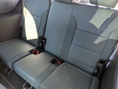 2027 GMC Acadia AWD AT4
