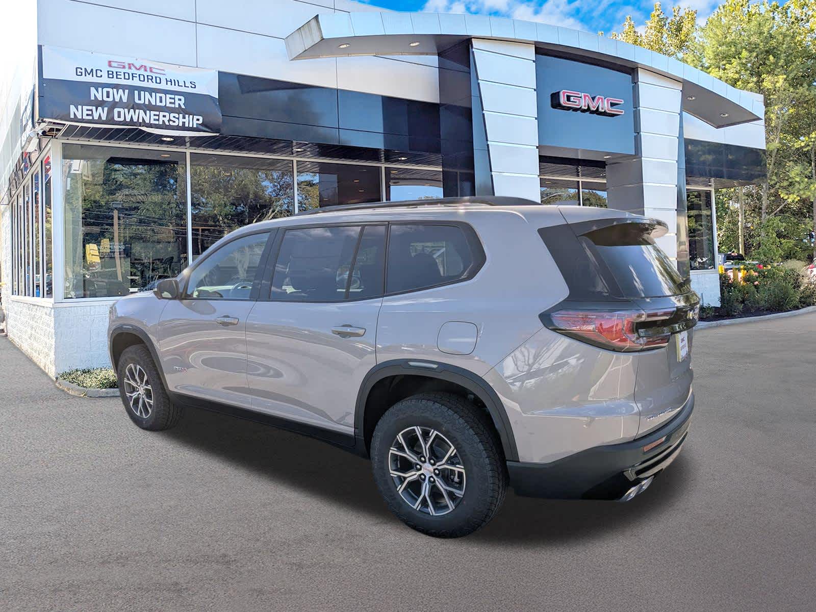 2027 GMC Acadia AWD AT4