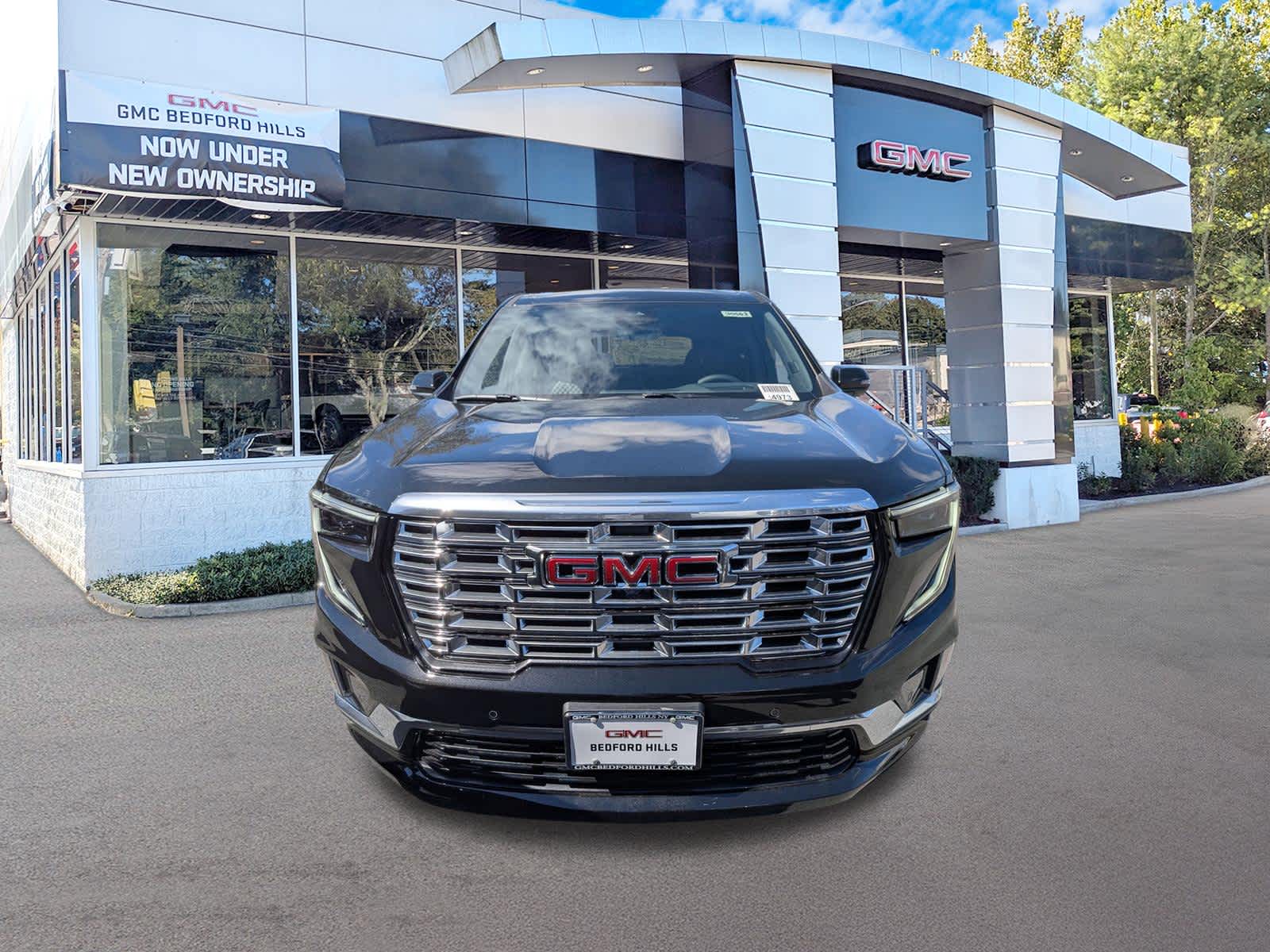 2027 GMC Acadia AWD Denali