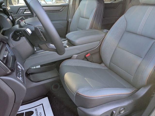 2026 GMC Acadia AWD AT4