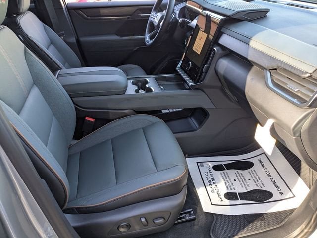 2026 GMC Acadia AWD AT4