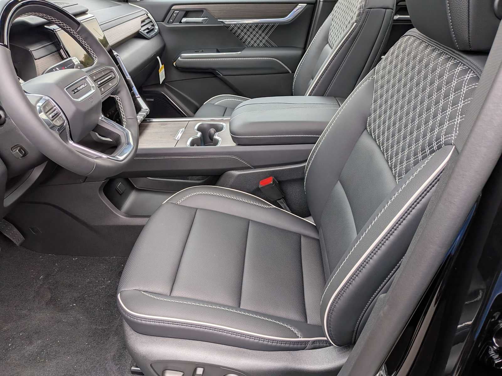 2026 GMC Acadia AWD Denali
