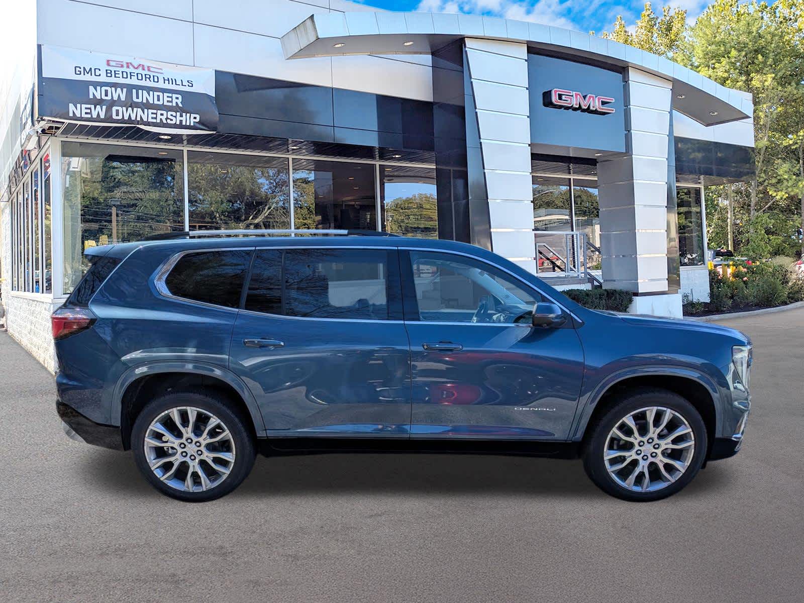 2026 GMC Acadia AWD Denali