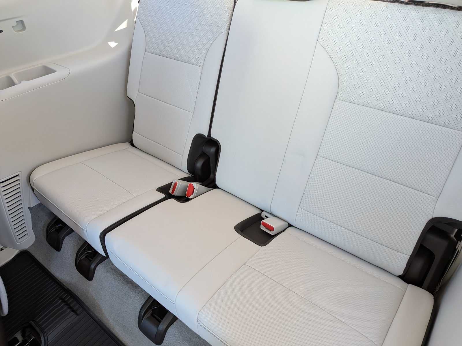 2026 GMC Acadia AWD Denali