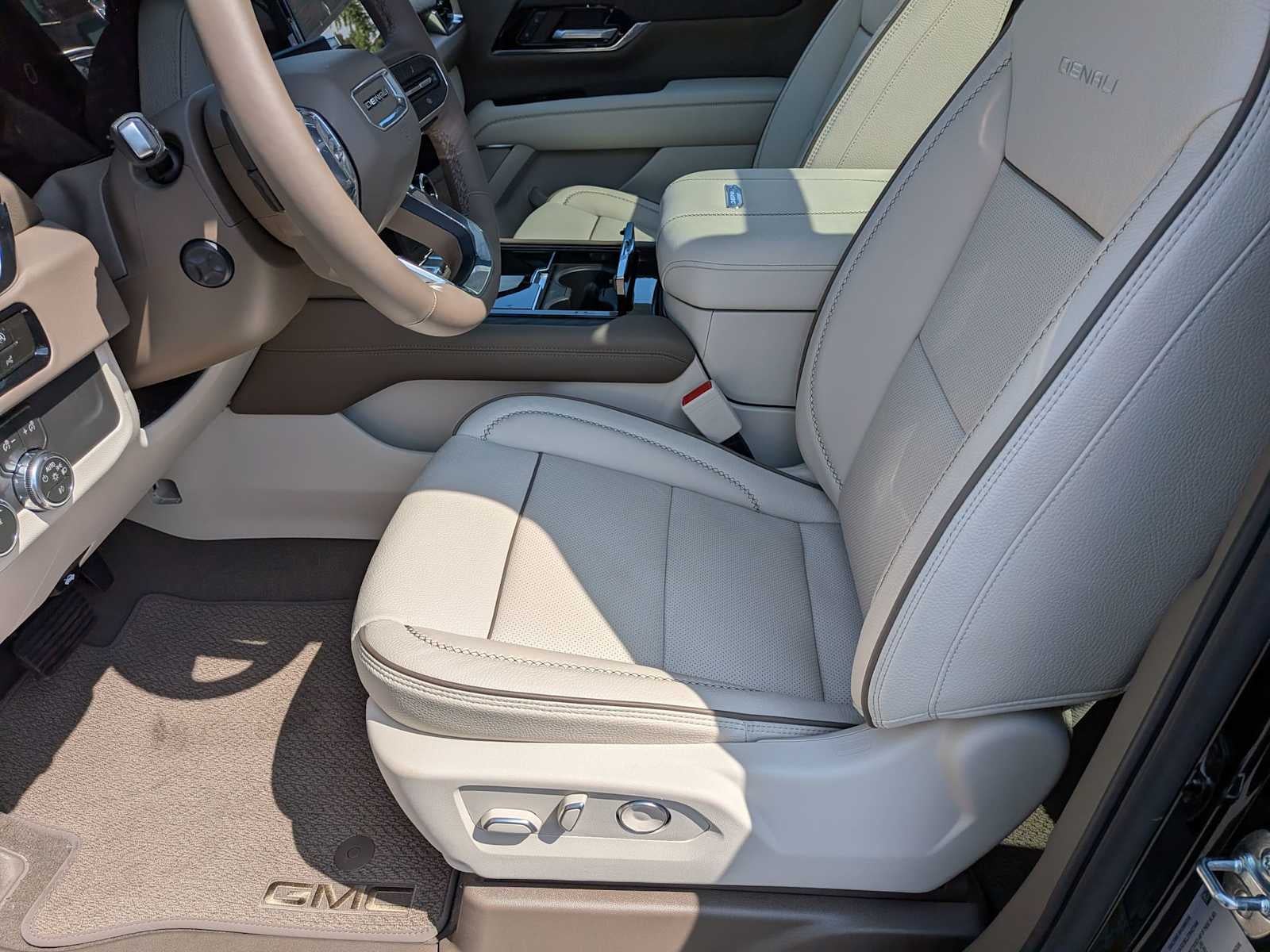 2026 GMC Yukon XL Denali Denali