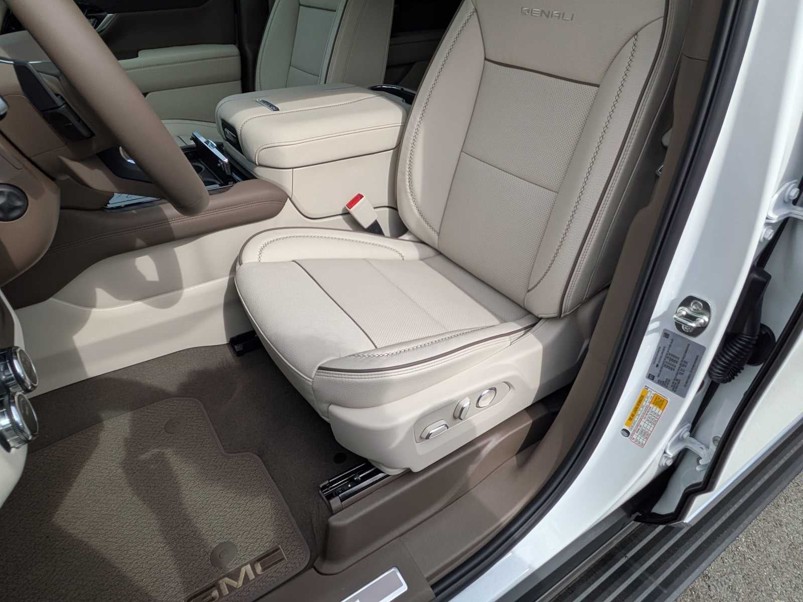 2027 GMC Yukon XL Denali Denali