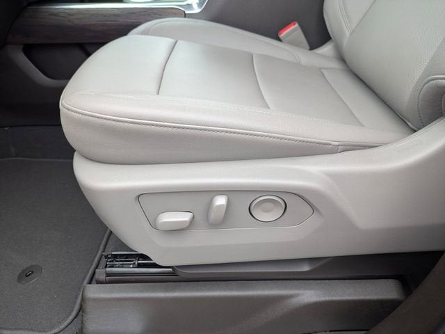 2025 GMC Sierra 3500 HD SLT