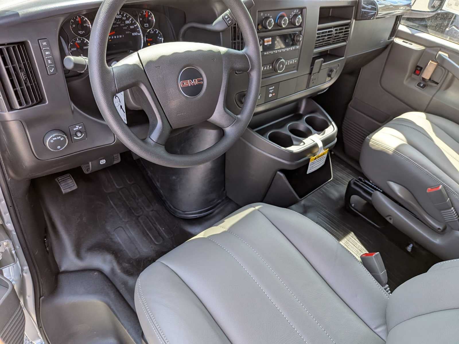 2026 GMC Savana Cargo Van RWD 2500 135"