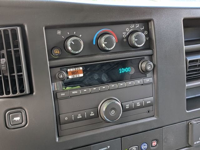 2025 GMC Savana Cargo Van RWD 2500 135"