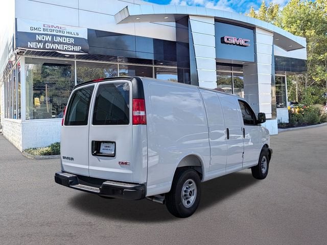 2025 GMC Savana Cargo Van RWD 2500 135"